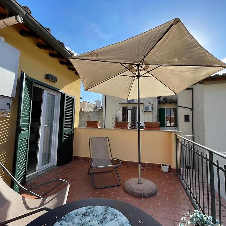 Appartamento Firenze Centro Amorino Con Terrazzo Florença Exterior foto
