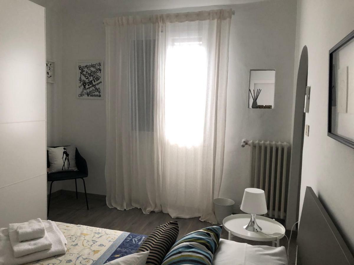 Appartamento Firenze Centro Amorino Con Terrazzo Florença Exterior foto